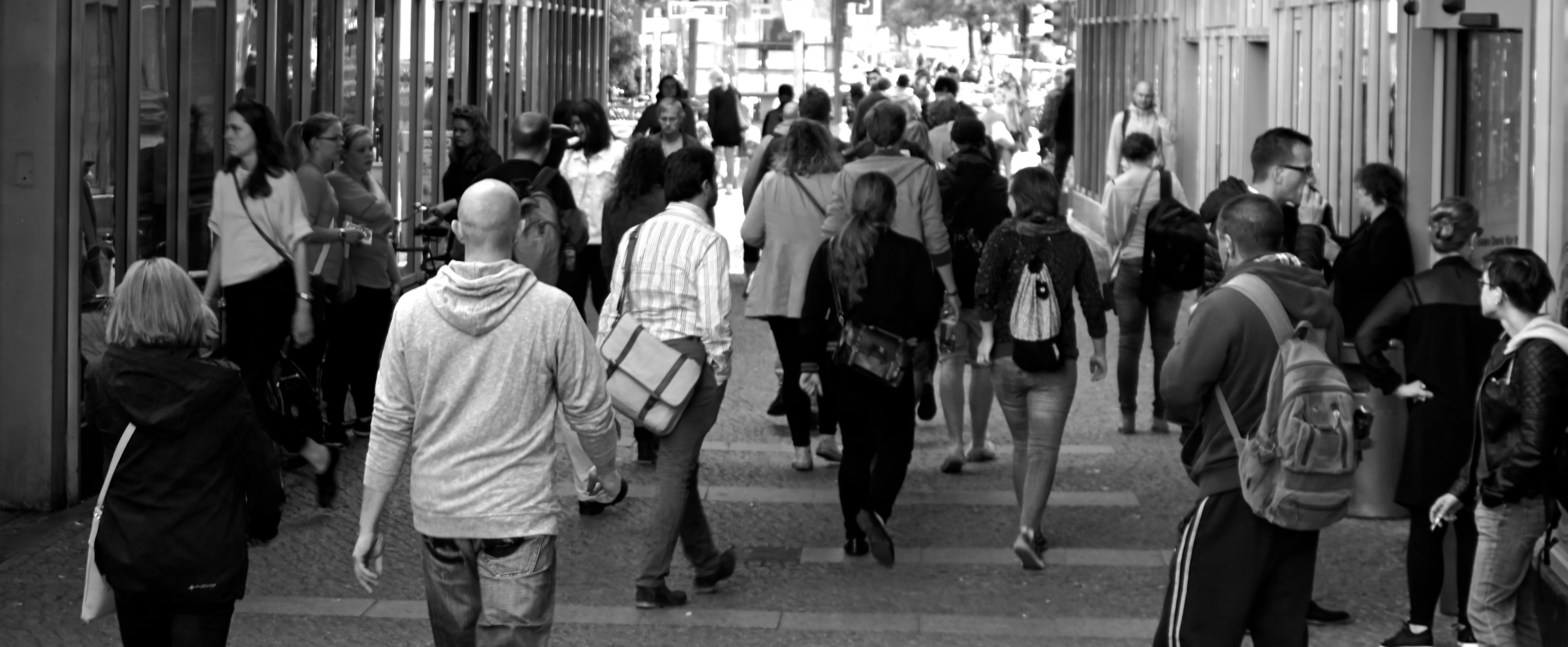crowd-pedestrians-people-walking-a73bb5fd74b923b9ceb89d0b5bf0f9b8.jpg